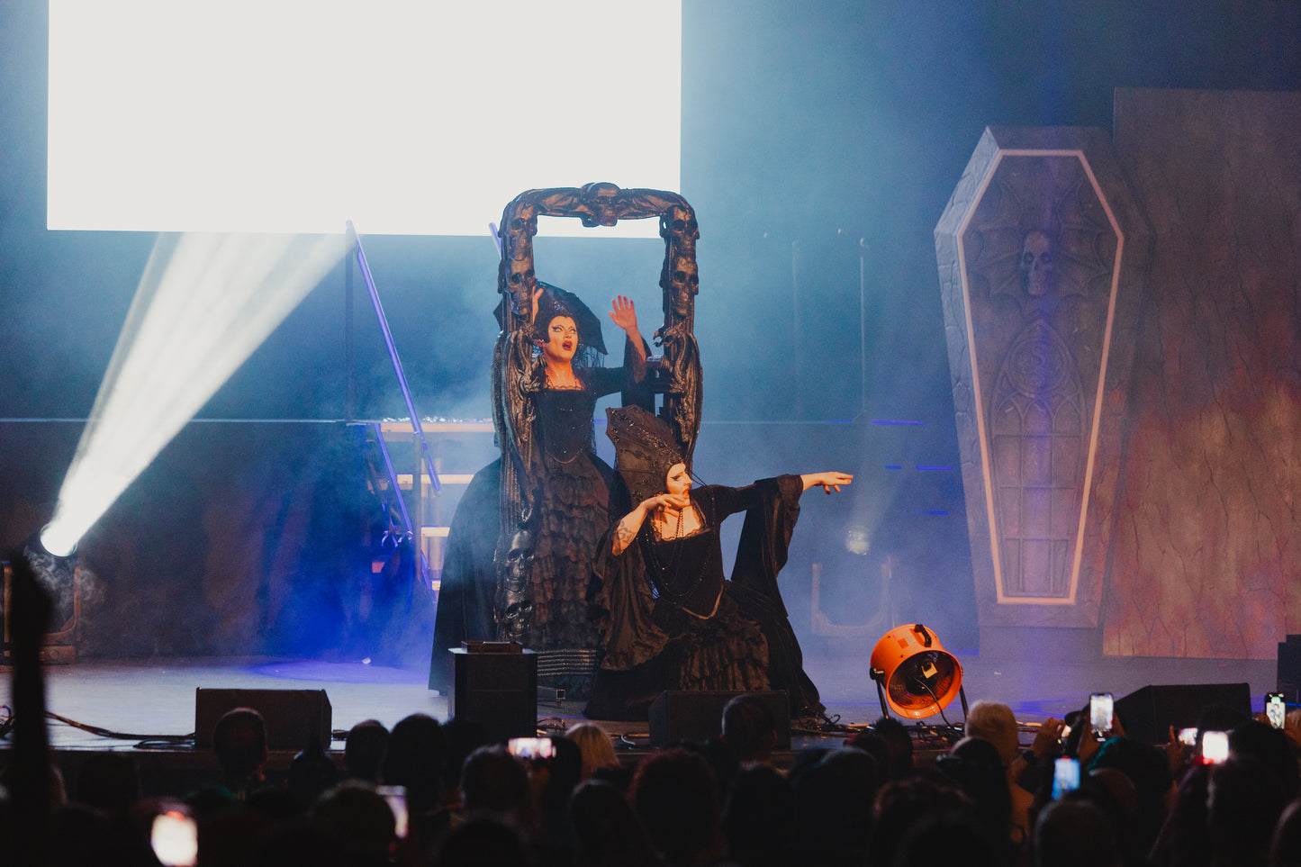 Live Show Dragula Titans 8x10 Print